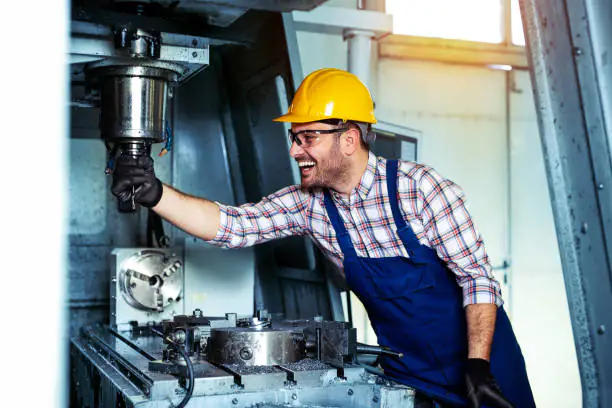 Comment transférer un programme vers une machine CNC : un guide étape par étape